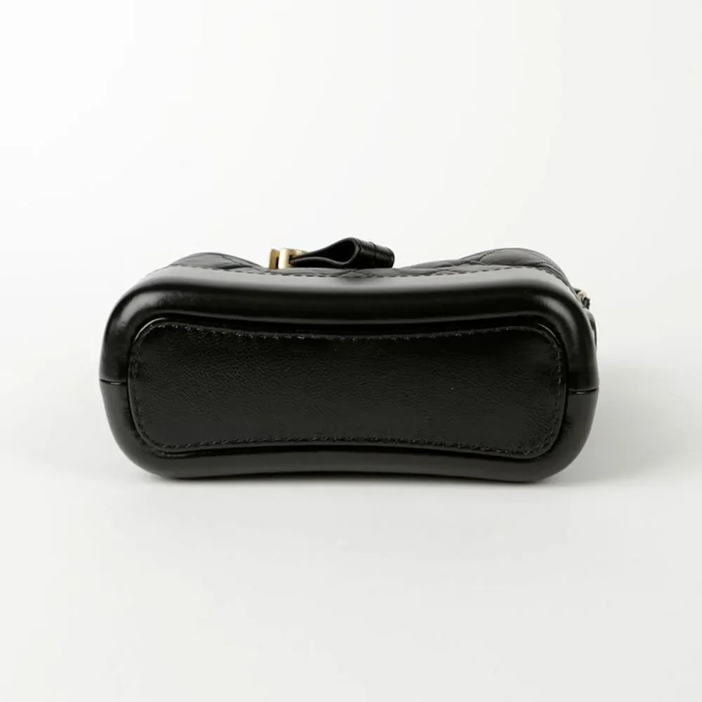 CHANEL details gender